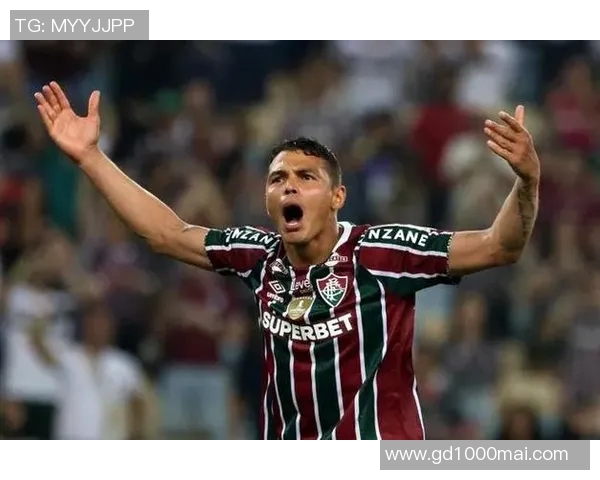 腿细却实力不凡的足球明星们展现独特魅力与风采