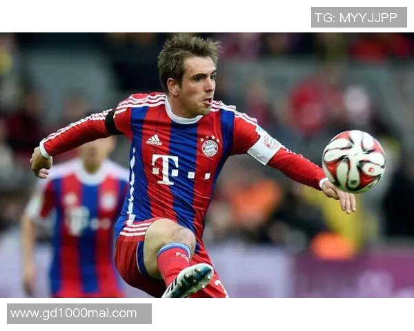 足球明星独特踢球姿势大揭秘展现不同风格与技巧的魅力